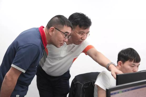 广州科技贸易职业学院领导莅临爱华教育， 共议职业人才培养创新模式