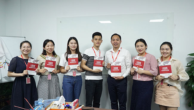 爱华大学学员合照2