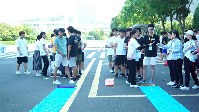 奔跑吧指压板