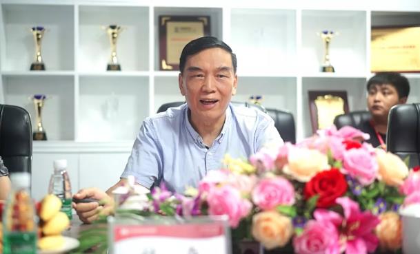 广东岭南师范学院继续教育学院林森处长一行莅临爱华教育集团考察指导工作