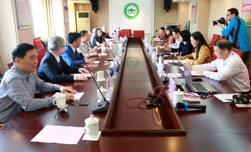 广州市医药职业学校座谈会